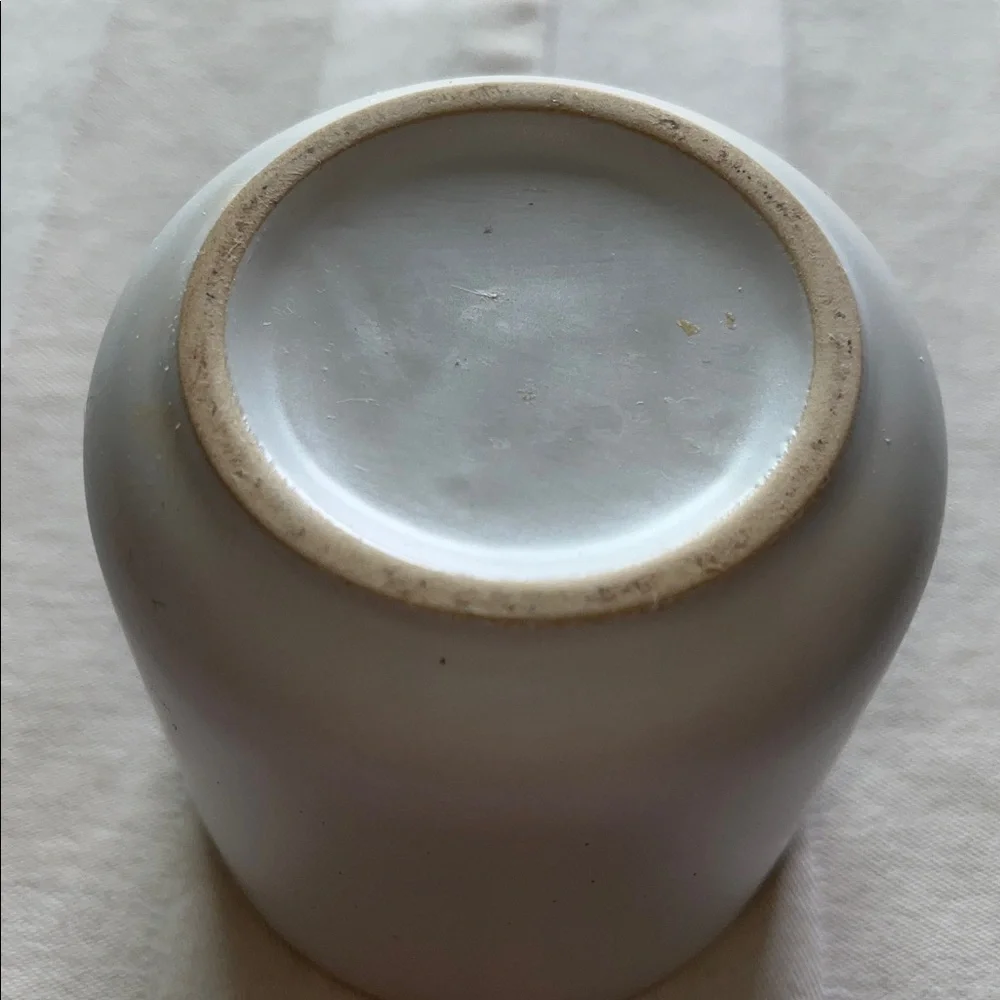 Minimal White Ceramic Planter / Pot